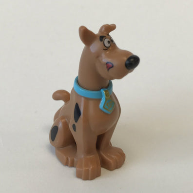 LEGO Minifigure-Scooby Doo with Tongue Licking Chops-Scooby-Doo-20690pb01c03-Creative Brick Builders